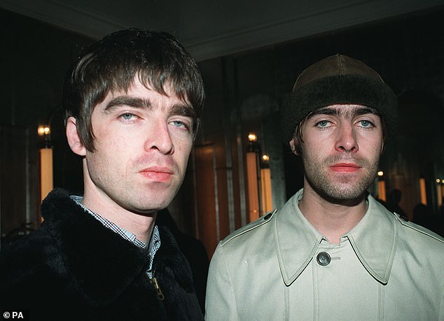 Noel (left) and Liam Gallagher (right)