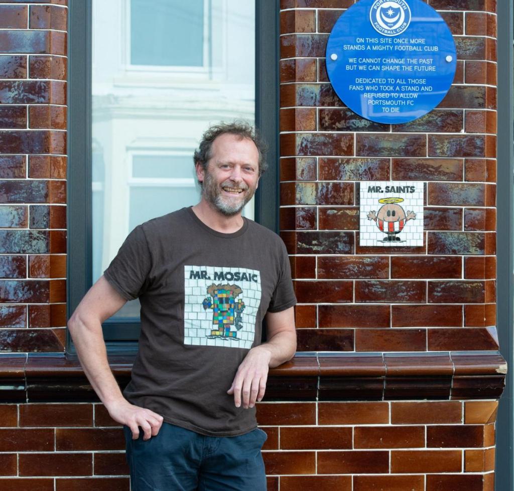 Southampton artist, Will Rosie, crosses football rivalries to display Saints mosaic at Fratton Park